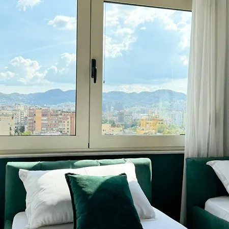 Urban Serenity Skyline Premium - Blloku تيرانا