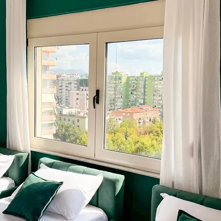 Urban Serenity Skyline Premium - Blloku شقة تيرانا