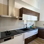 Appartamento Urban Serenity Skyline Premium - Blloku