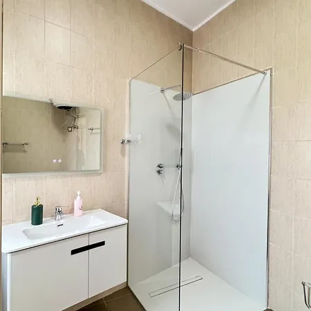 Urban Serenity Skyline Premium - Blloku