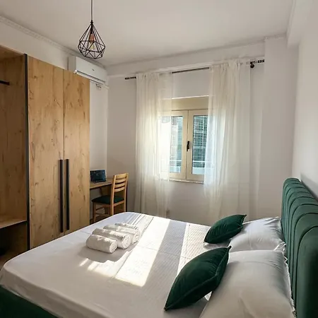 Urban Serenity Skyline Premium - Blloku Appartement