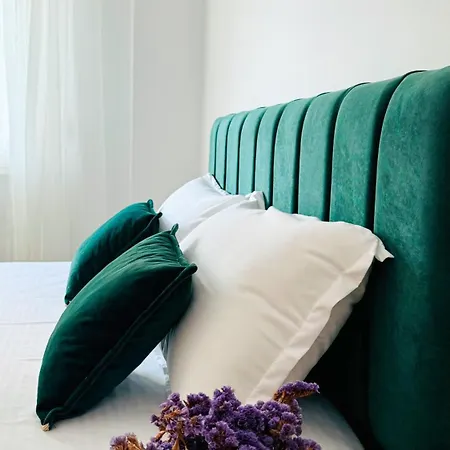 Urban Serenity Skyline Premium - Blloku Apartmán *