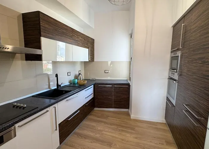 Lägenhet Urban Serenity Skyline Premium - Blloku