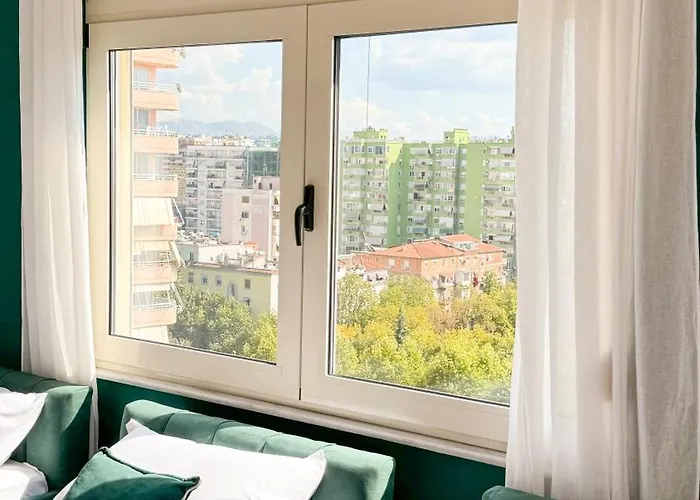 Urban Serenity Skyline Premium - Blloku Lägenhet Tirana